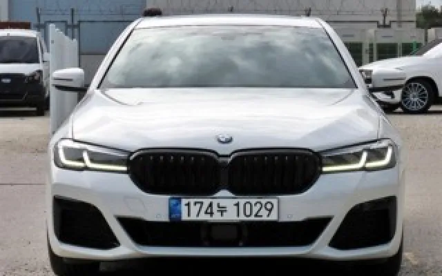 중고차시세정보 5시리즈 (G30) 530i M 스포츠 매물 사진 10 - 2022/02 28,284km