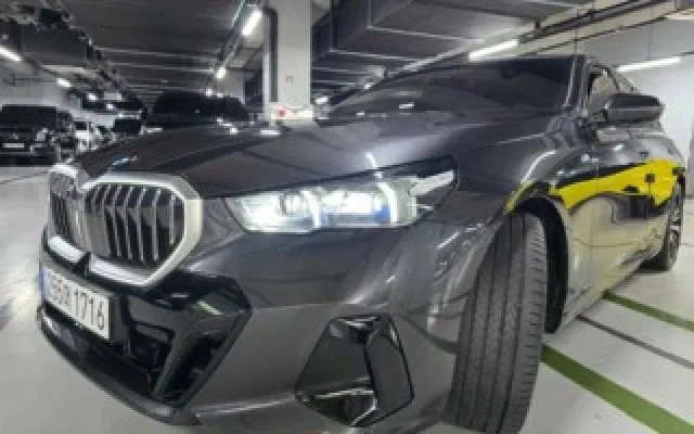 중고차시세정보 5시리즈 (G60) 530i xDrive 매물 사진 16 - 2025/01 34,258km